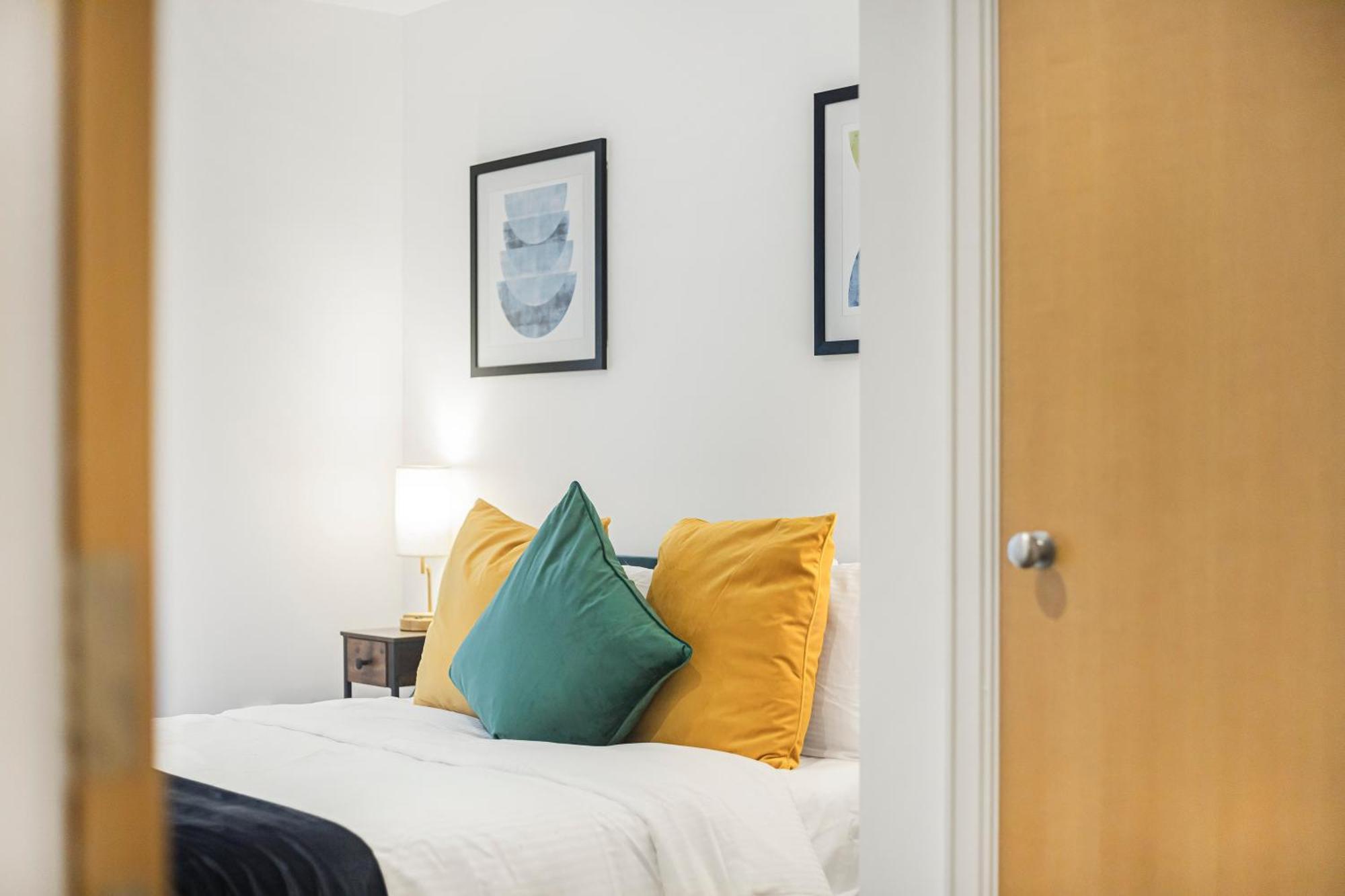 Athera - Hoxton Square 2 Bed, 2 Bath Entire Private Apartment Лондон Екстер'єр фото